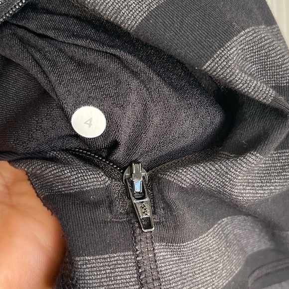 Lululemon Stride Jacket Black Micro Macro Stripe - Picture 5 of 5
